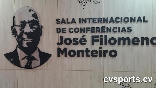 Assembleia Nacional inaugura projecto fotovoltaico e sala internacional de  conferências 