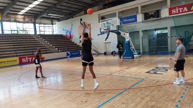 Kriol Star faz estreia na BAL grupo de Dakar, com derrota frente ao Petro de Luanda