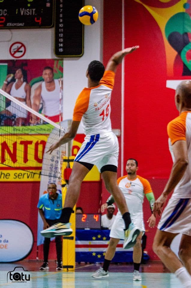Campeonato Nacional de Voleibol: Atlético de São Vicente, Inter de Santiago Sul,  Volei Clube do Sal e ABC de Santiago Sul nas Meias Finais