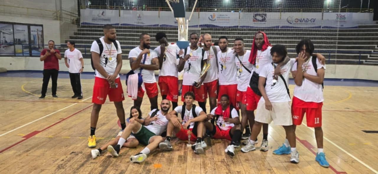 ABC vence Prédio no 4º Jogo do Play Off Final e Sagra-se Campeao de Santiago Sul em Basquetebol sénior masculino