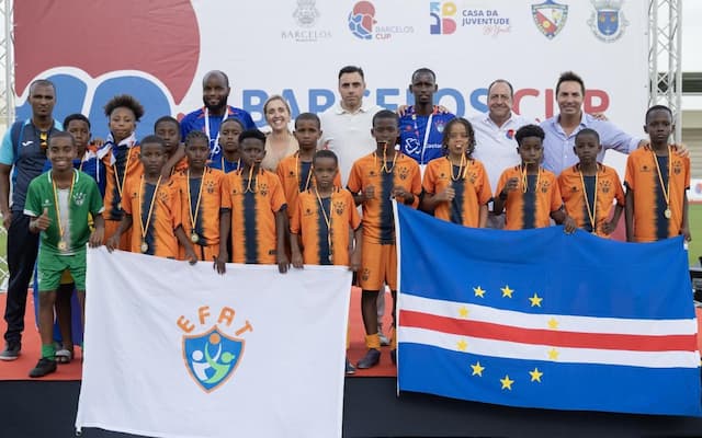 Equipa Sub-11 da EFAT termina na 7ª posição do Barecelo Cup
