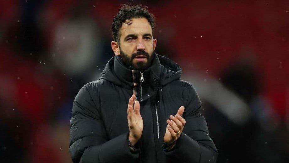 Ingleses revelam polémicas da «guerra civil do Man. United»