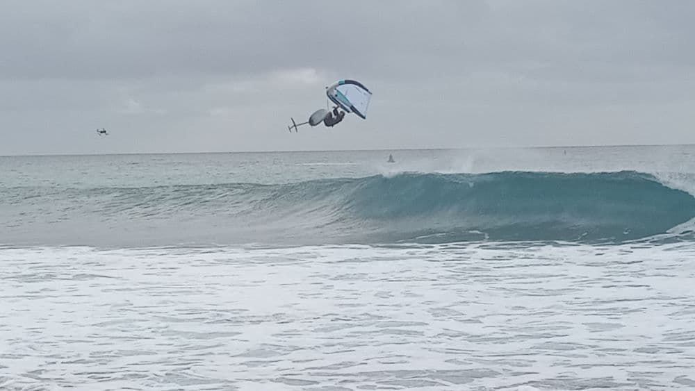  Espanhola  Suardiaz Total "destrona"  campeã mundial Moona Whyte em Ponta Preta em Wing-Foil