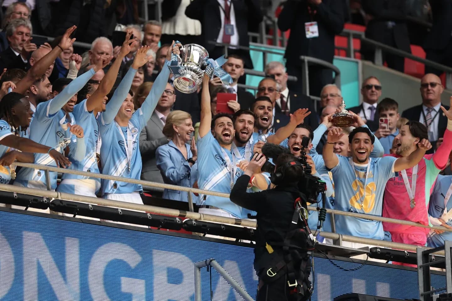Manchester City vence  Chelsea na final da FA Cup com um golo de Antoine Semenyo, considerado "1 em 100".
