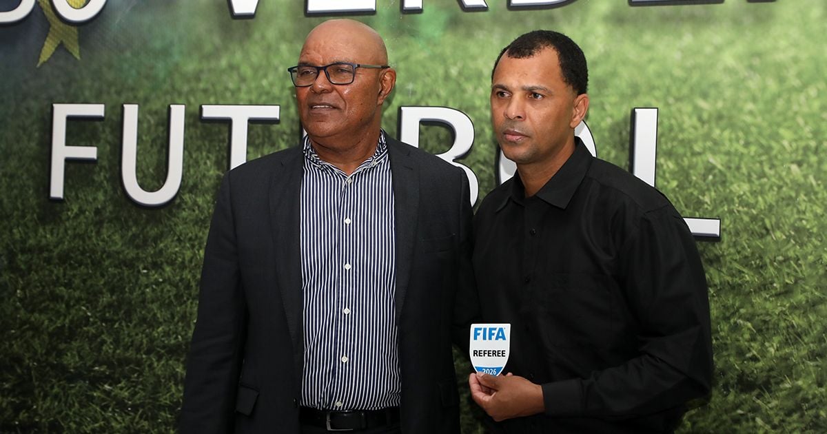 Futebol/Arbitragem: Cabo Verde passa a  contar com 10 árbitros com  insígnias da FIFA para 2025/2026