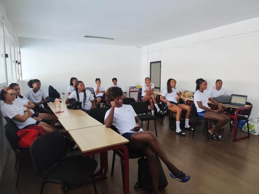 Seleção Nacional de Voleibol Feminina prepara-se para Torneio Zonal da Modalidade
