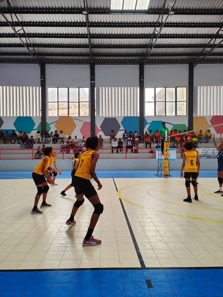  Federação de Voleibol realiza ação de formação na ilha de São Vicente