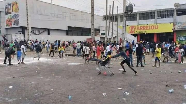 Vandalismo e pilhagem marcam greve dos taxistas em Luanda