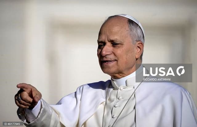 Papa pede a 'secretas' que não persigam políticos e jornalistas ou religiosos