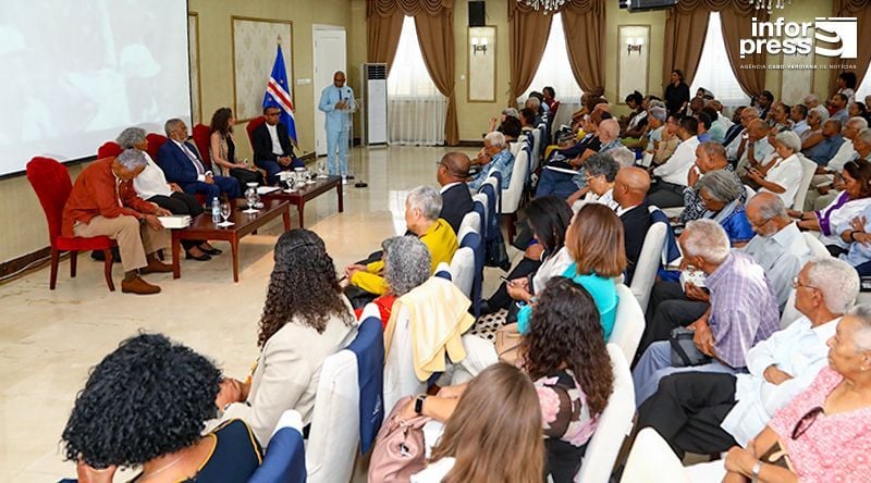 PR diz que o livro de Silvino da Luz é um “grande contributo” para história contemporânea de Cabo Verde