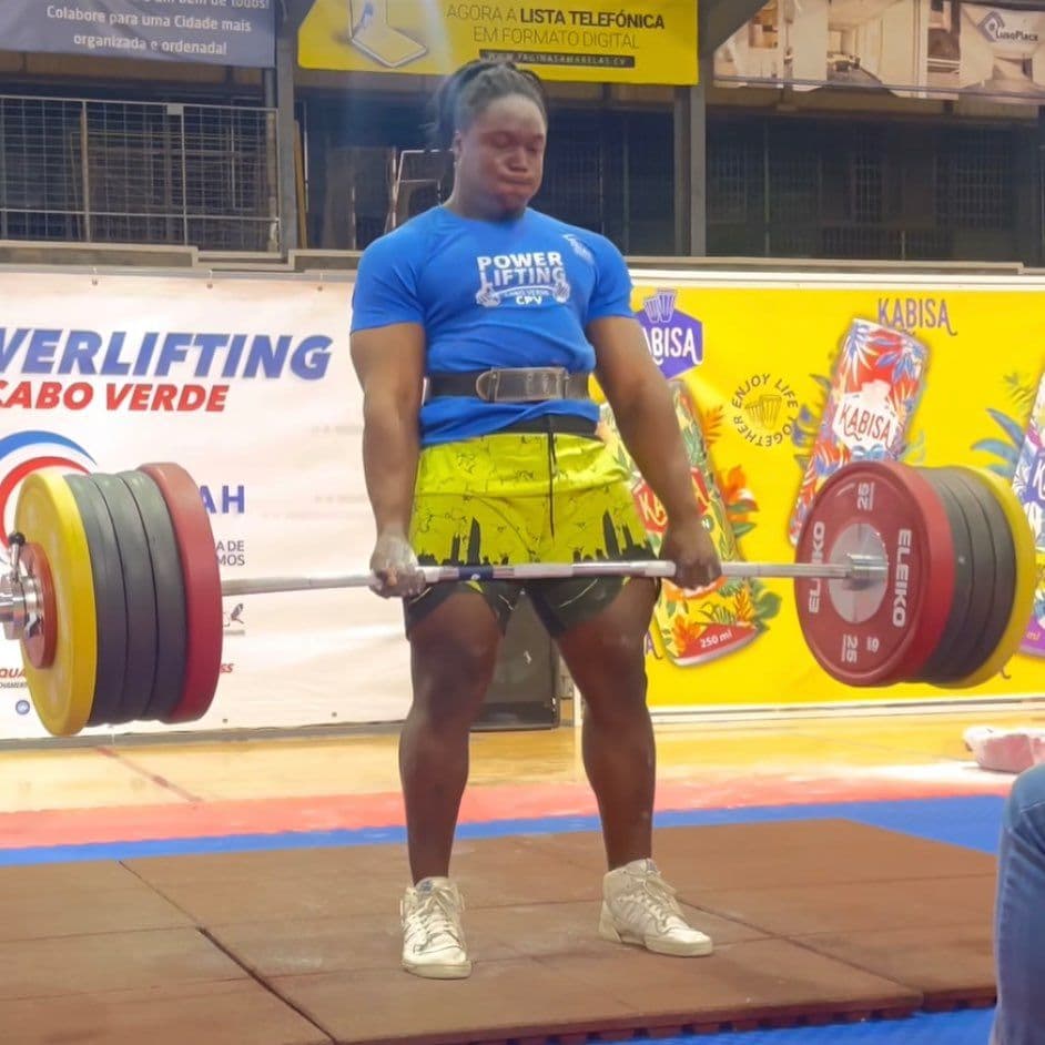 Halterofilismo: 30 concorrentes disputam o Campeonato Nacional de Powerlifting’2025  no pavilhão Vává Duarte