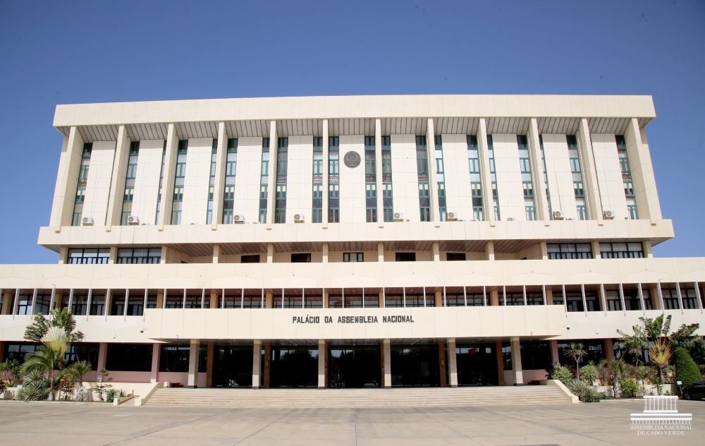 Golpe de Estado na Guiné-Bissau: Parlamento cabo-verdiano rejeita voto de condenação