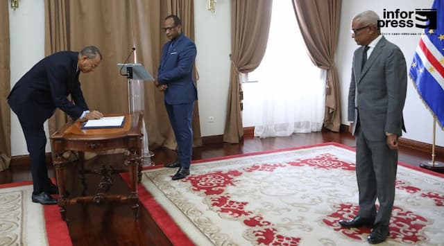 José Luís Livramento promete continuidade e prudência diplomática face ao contexto geopolítico global